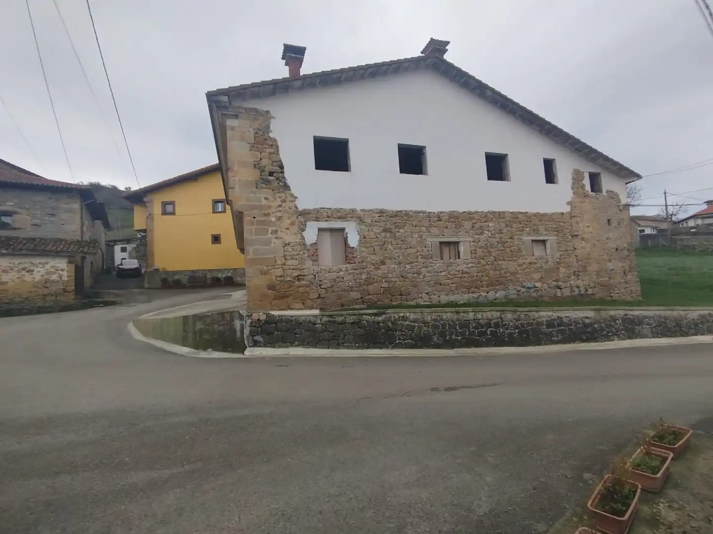 Vista exterior de Casa o chalet en venta en Villafufre con Jardín privado y Balcón