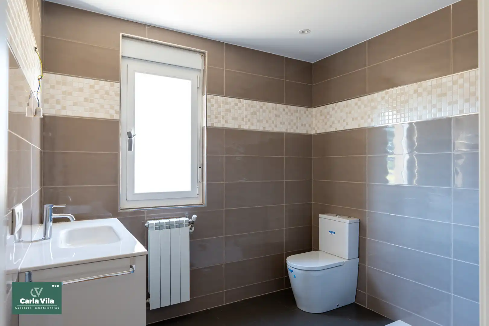 Bathroom of Houses for sale in Lugo  with Heating, Private garden and Parquet flooring