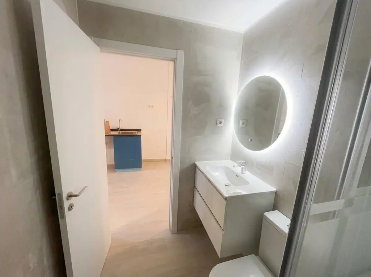 Bathroom of Study for sale in Latina