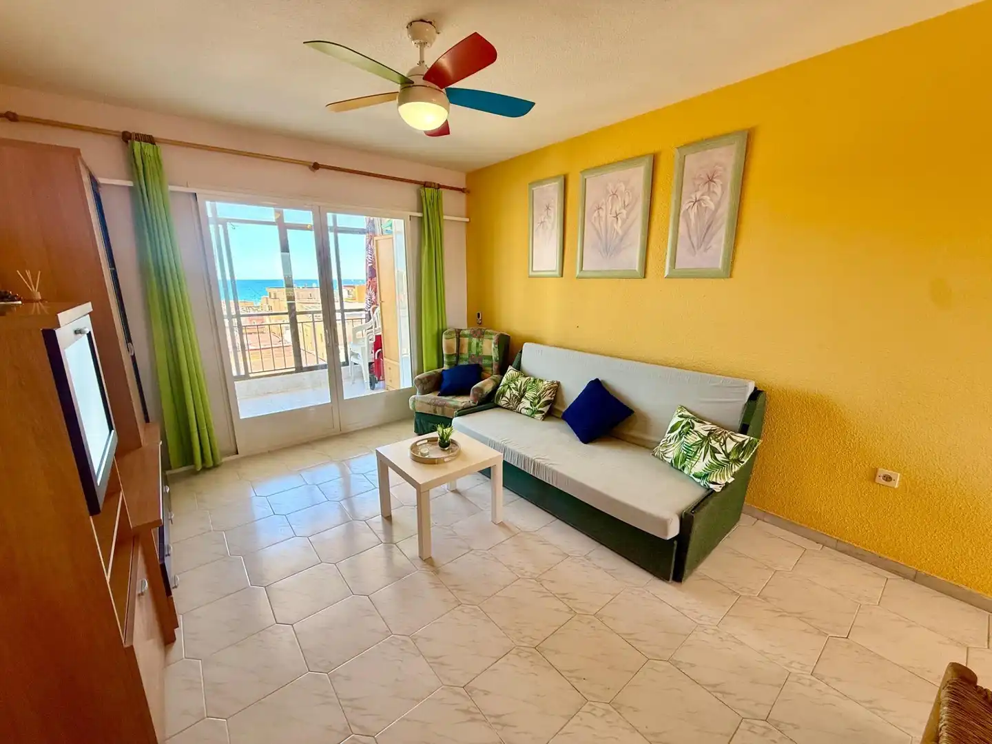 Sala de estar de Ático en venta en Torrevieja
