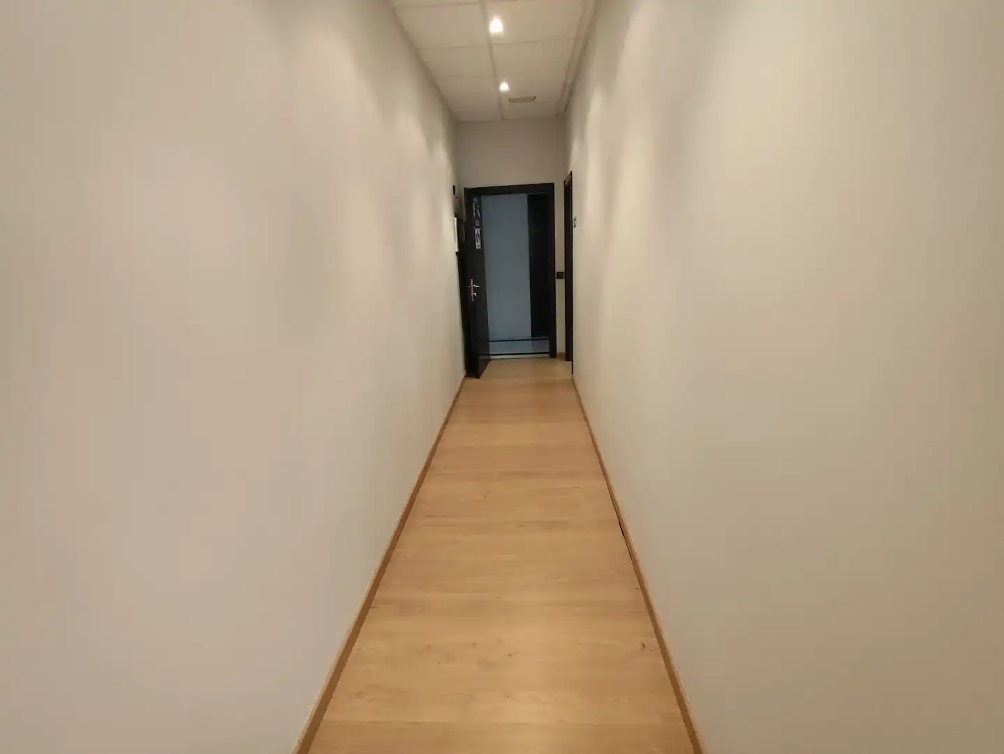 Office space with lift to rent in Calle del Propano, imagen 9