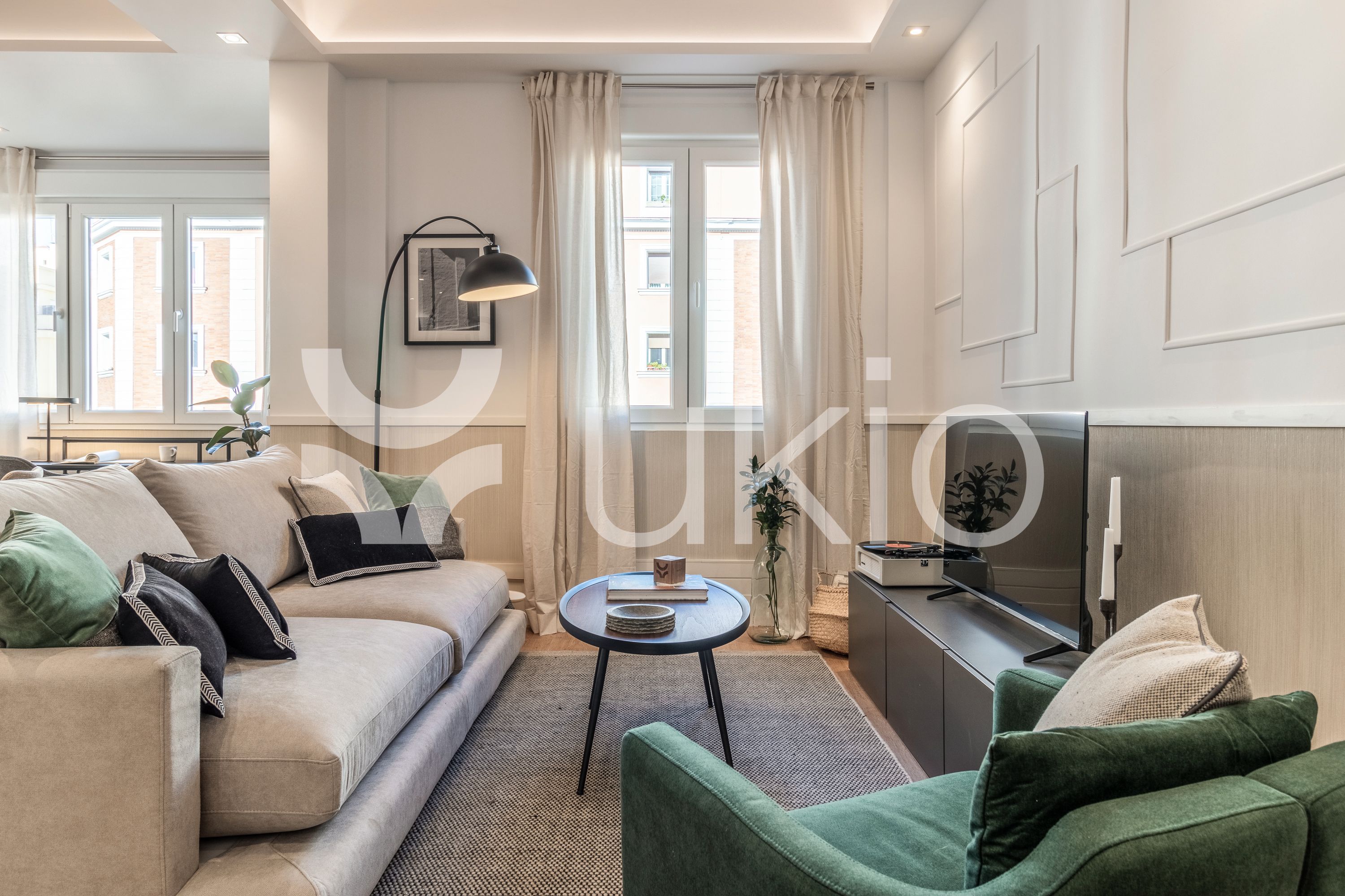 Sala de estar de Piso de alquiler en  Madrid Capital con Aire acondicionado, Calefacción y Amueblado