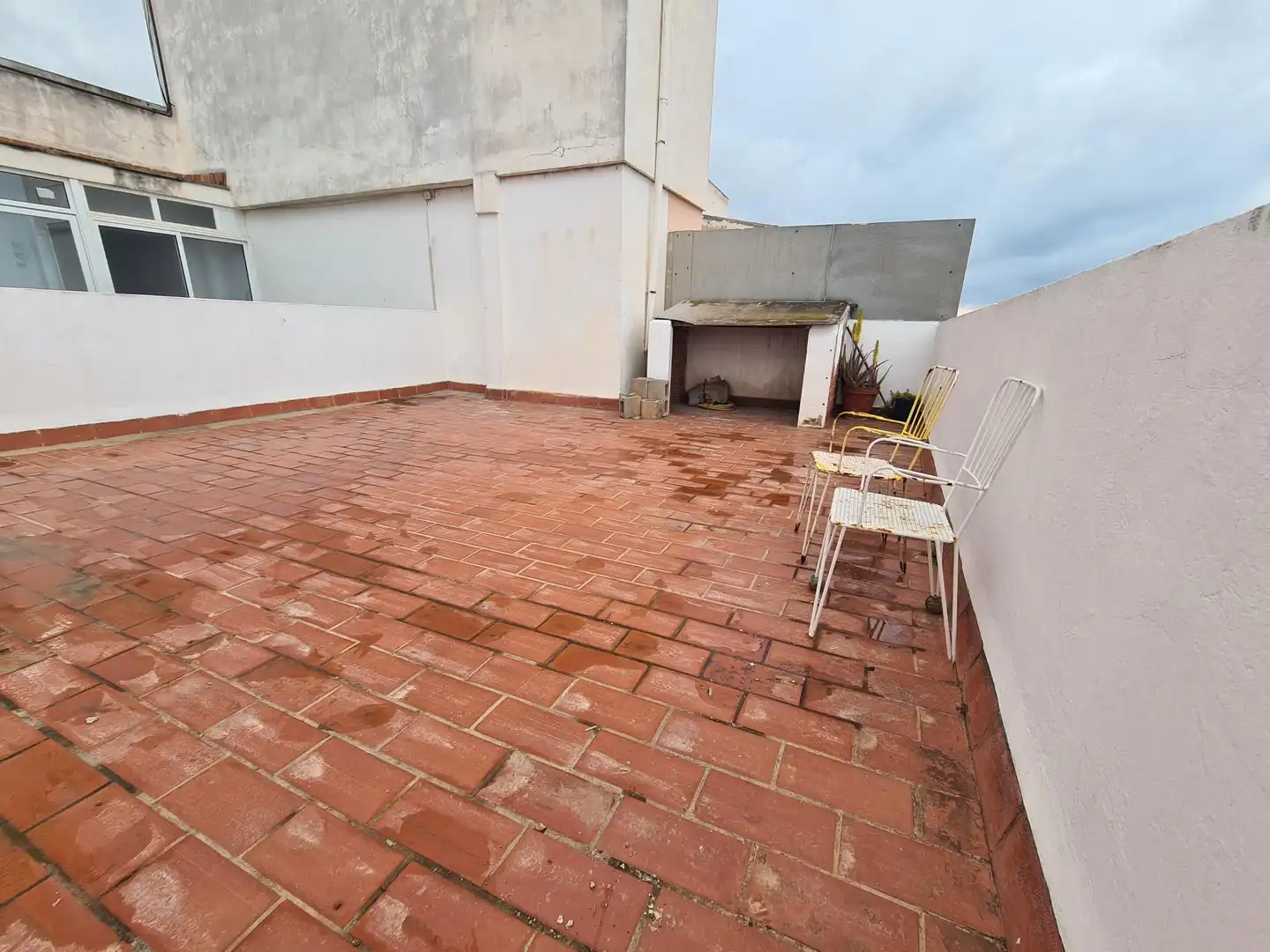 Attic for rent in Foners