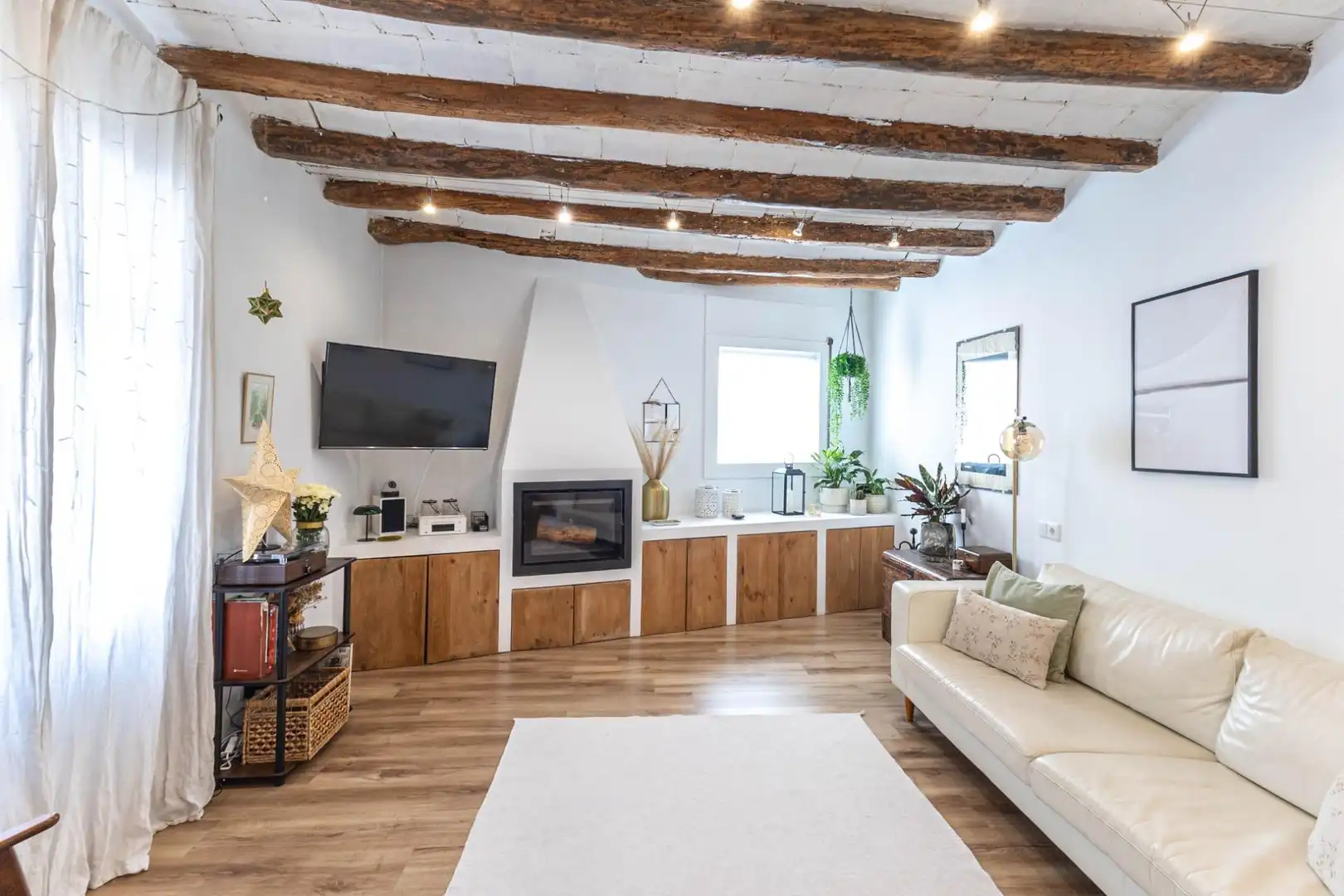 Living room of Houses for sale in Molins de Rei  with Air Conditioner, Heating and Parquet flooring