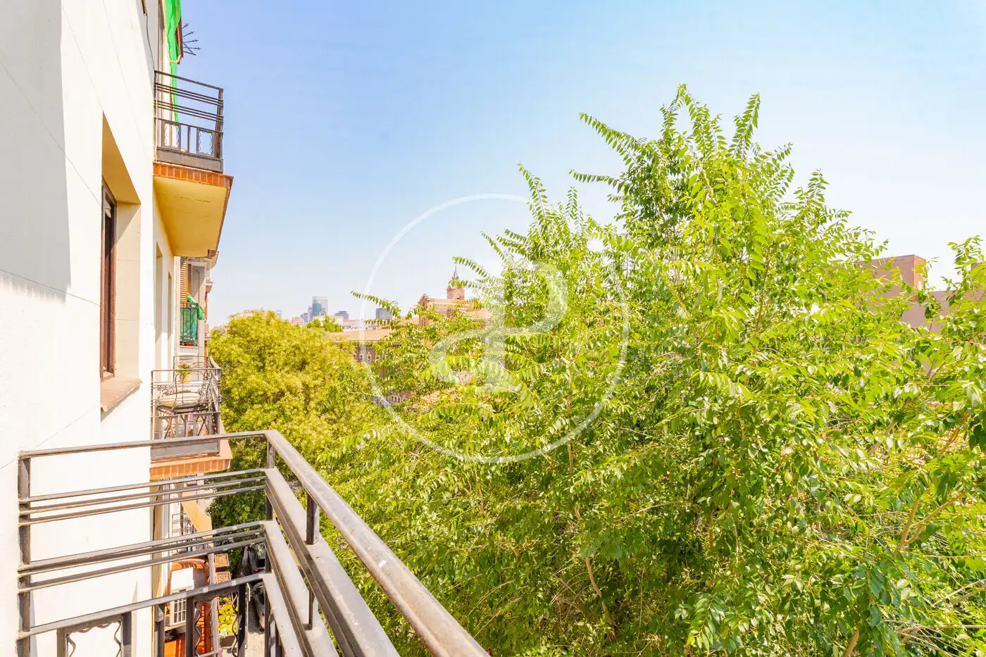 Terrassa de Pis de lloguer en Madrid amb Aire condicionat, Calefacció i Moblat