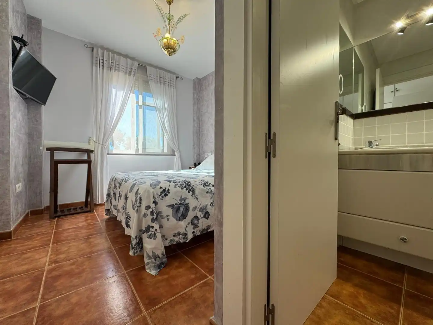 Habitación de Apartamento en venta en Rota con Terraza y Piscina comunitaria