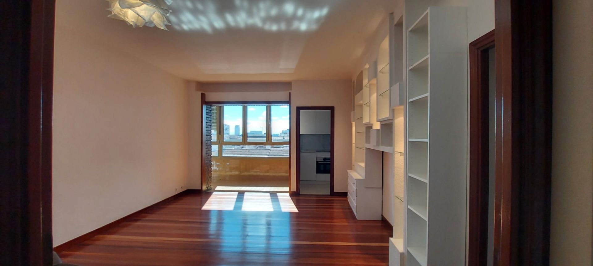 Sala d'estar de Apartament de lloguer en  Madrid Capital amb Aire condicionat, Calefacció i Terrassa