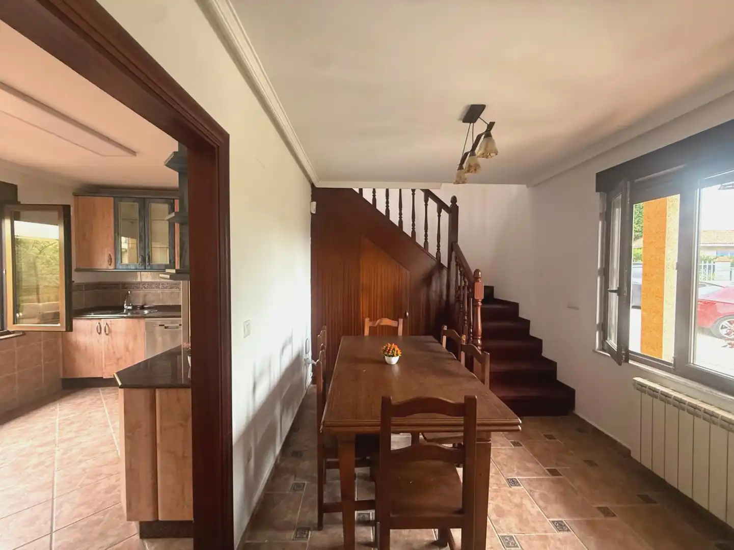 Comedor de Casa adosada en venta en Avilés con Calefacción, Jardín privado y Terraza