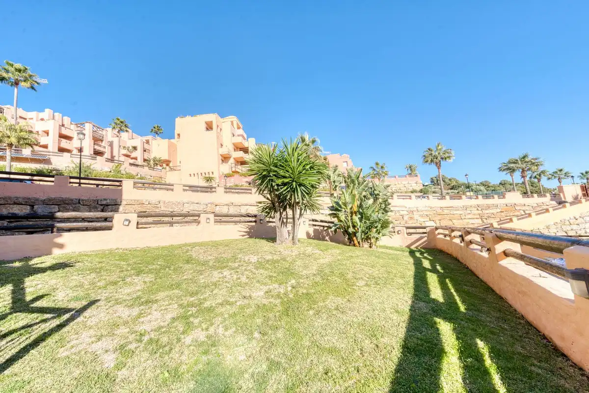 Jardín de Planta baja en venta en Manilva con Aire acondicionado, Terraza y Trastero