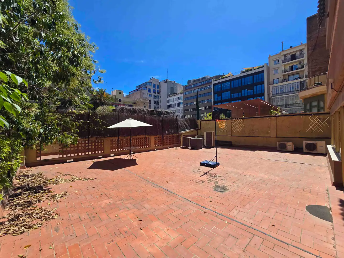 Büro zur Miete in Carrer de Roger de Llúria, Dreta de l'Eixample