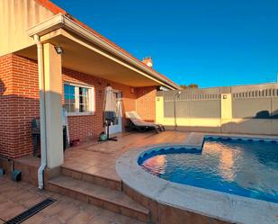 Swimming pool of House or chalet for sale in Velilla de San Antonio  with Heating, Terrace and Storage room