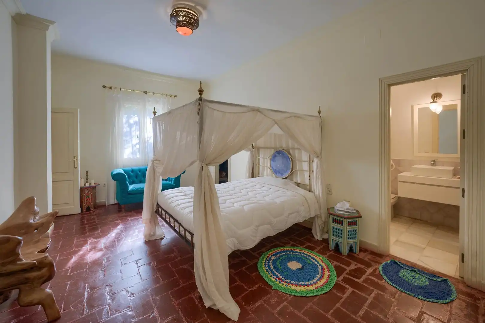 Dormitori de Casa o xalet en venda en Sanlúcar la Mayor amb Aire condicionat, Jardí privat i Terrassa