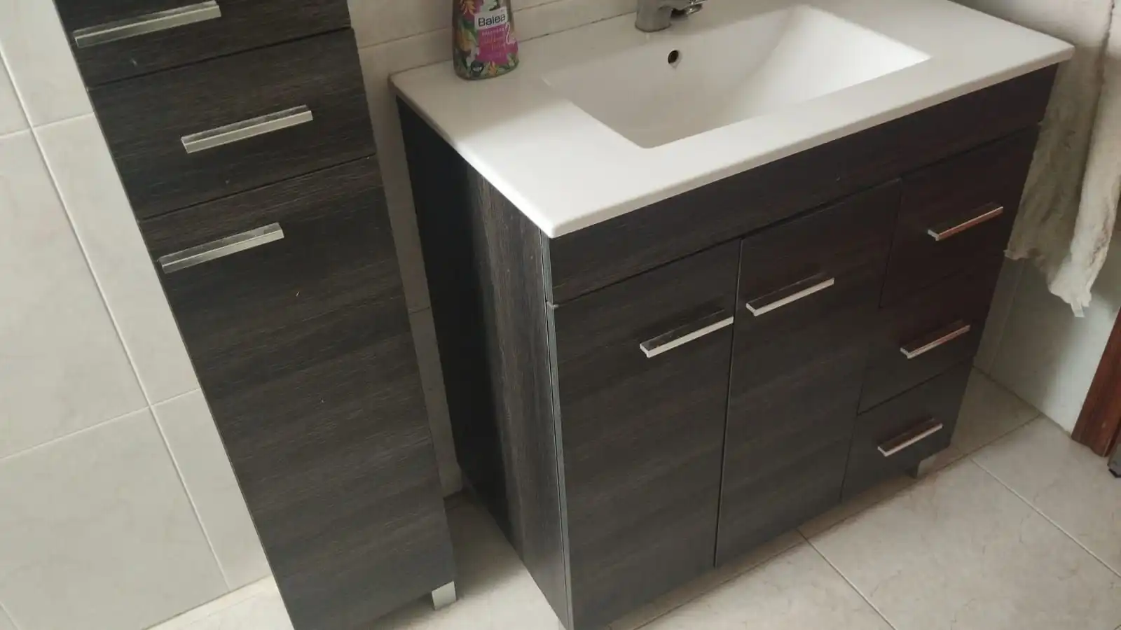 Badezimmer von Haus oder Chalet zum Verkauf in Vilanova i la Geltrú mit Heizung, Privatgarten und Terrasse