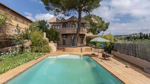 Espectacular casa independiente con piscina y grandes vistas en Monteluz Peligros