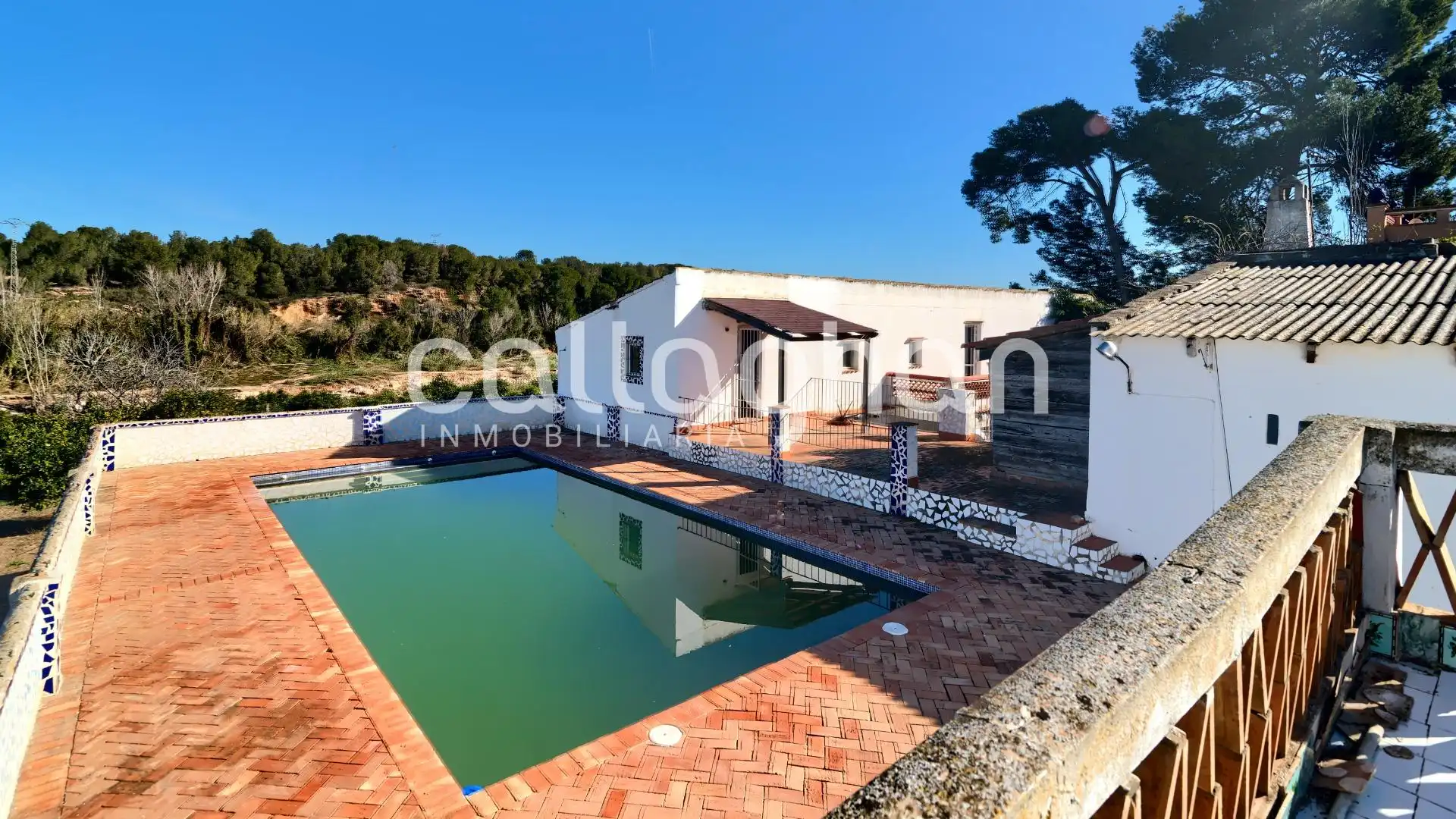Piscina de Casa o xalet en venda en Manises amb Aire condicionat, Calefacció i Jardí privat