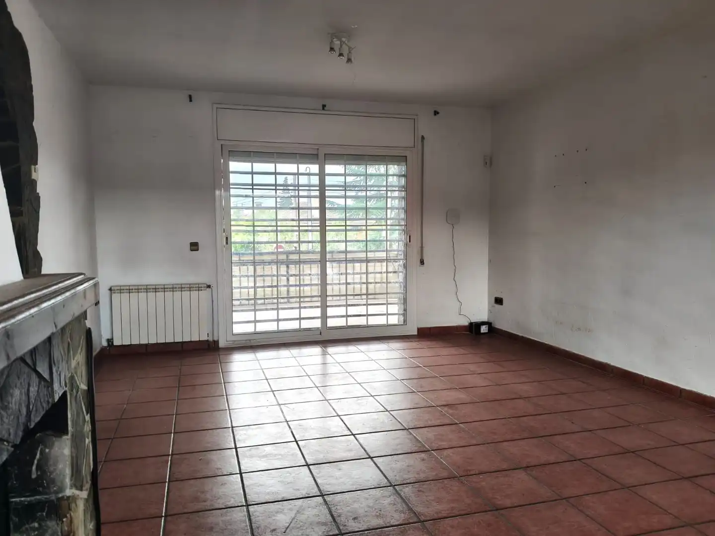 Casa con terraza en venta en Carrer d'Amadeu Víves, imagen 5
