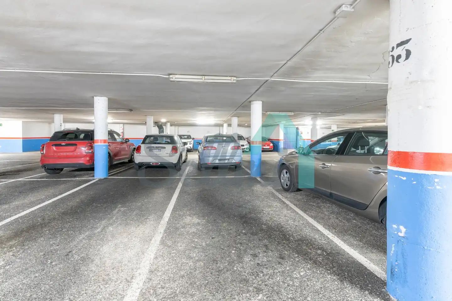 Parking de Piso en venta en Oviedo  con Calefacción