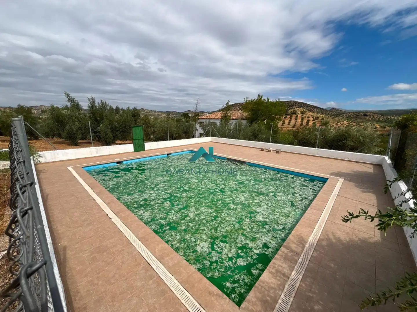 Swimming pool of Houses for sale in Martos