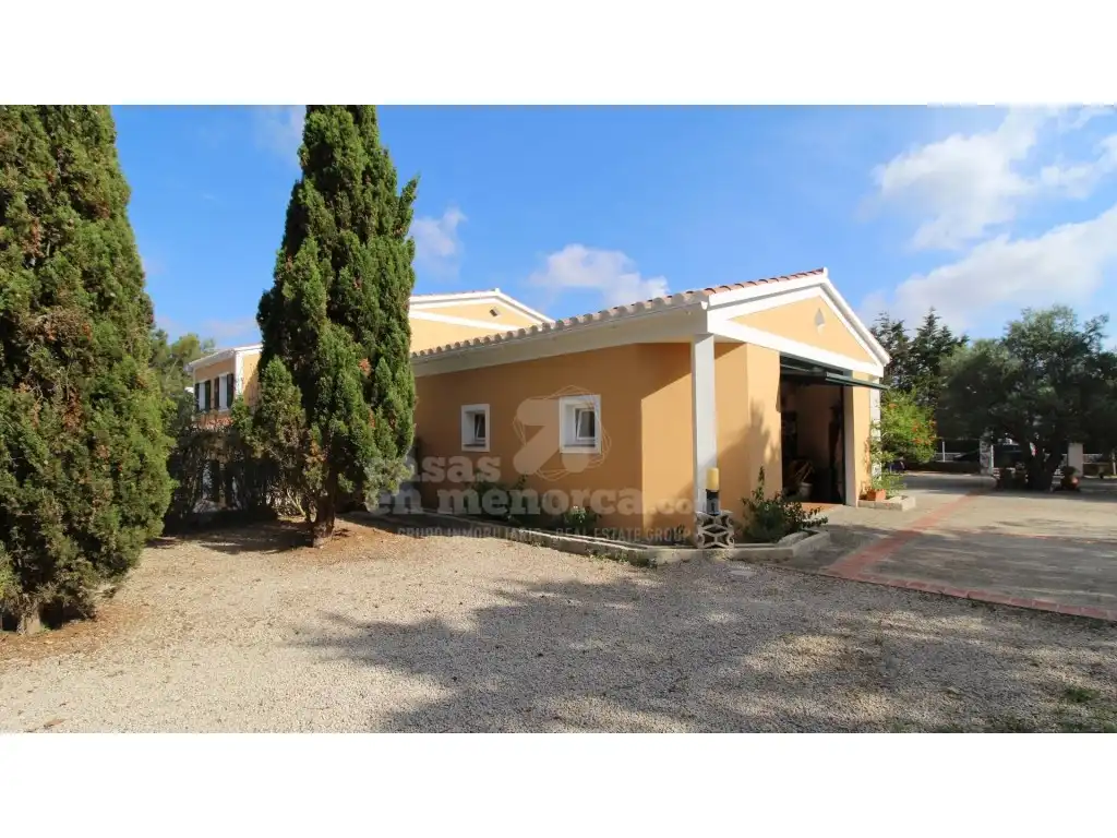 Vista exterior de Casa o xalet en venda en Maó - Mahón amb Calefacció, Jardí privat i Terrassa