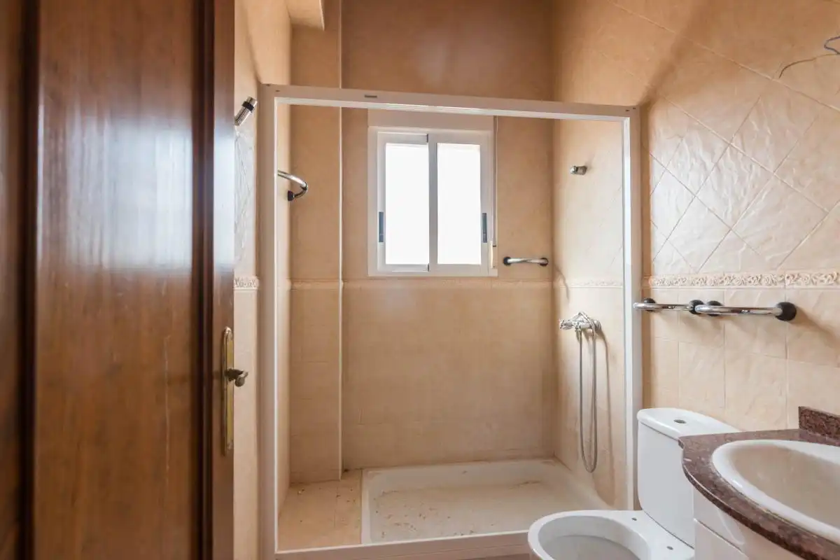 Baño de Finca rústica en venta en Pliego con Calefacción, Jardín privado y Terraza
