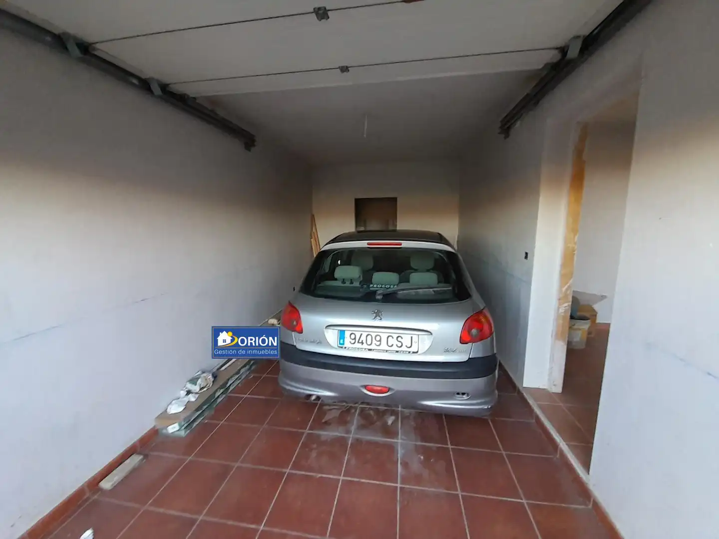 Parking of Detached homes for sale in Carracedelo