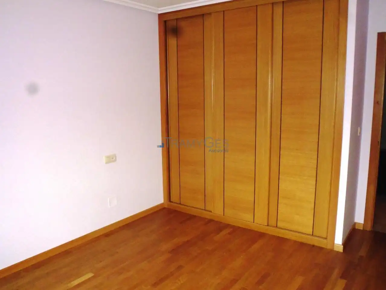 Schlafzimmer von Einfamilien-Reihenhaus zum Verkauf in Baiona mit Heizung, Privatgarten und Parkett