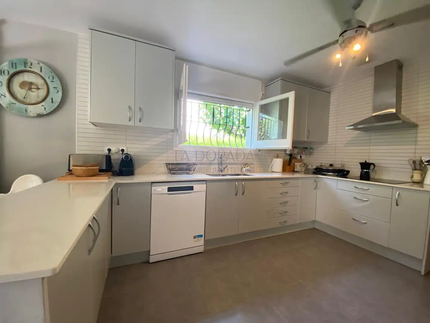 Küche von Haus oder Chalet zum Verkauf in Cambrils mit Privatgarten, Terrasse und Abstellraum