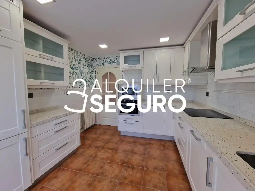 Cocina de Piso de alquiler en Getxo  con Calefacción, Terraza y Trastero
