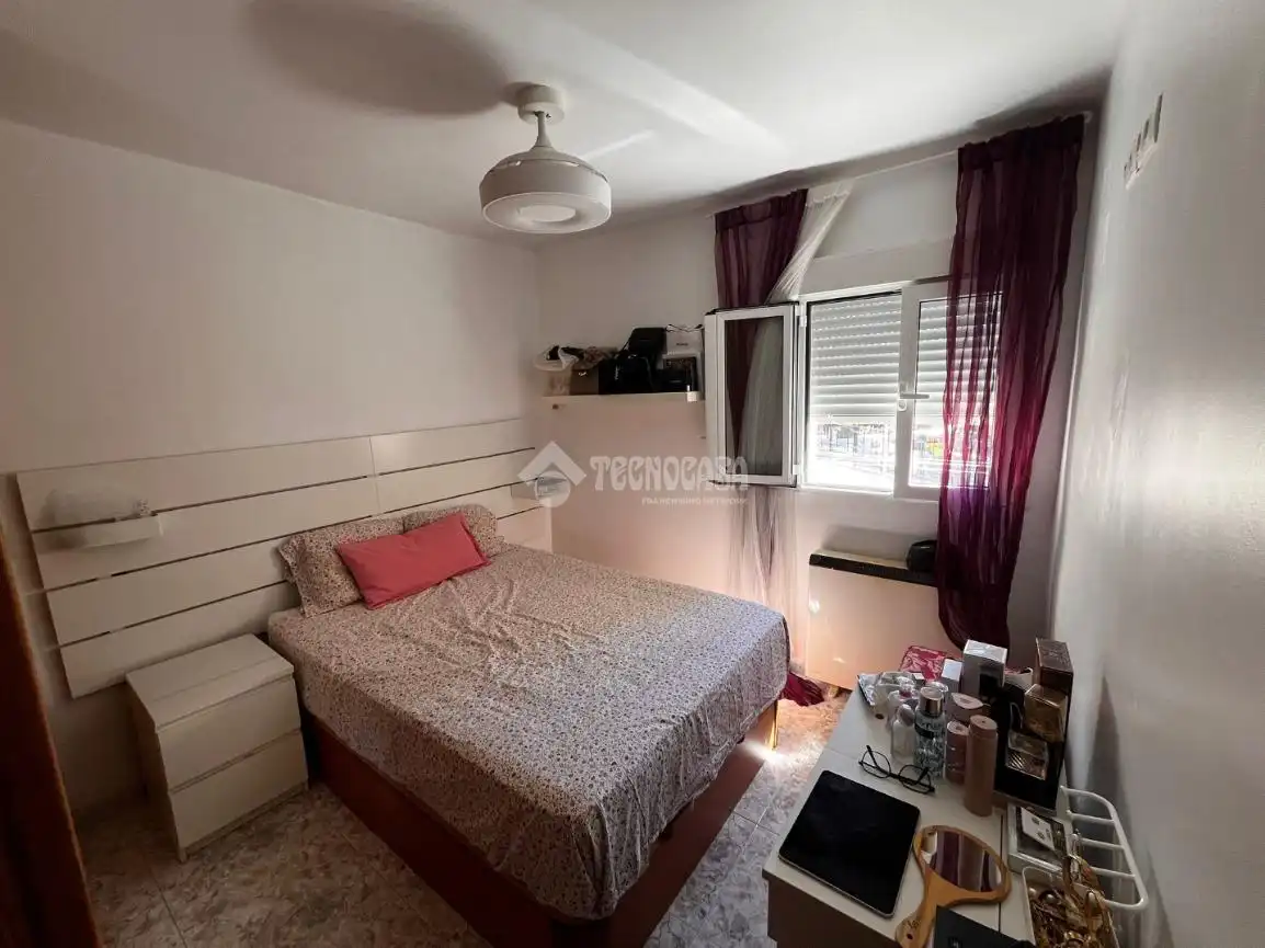 Bedroom of Flat for sale in Madrid  with Air Conditioner and Heating