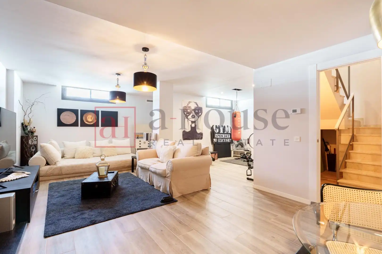 Sala de estar de Casa adosada en venta en Boadilla del Monte con Aire acondicionado, Calefacción y Jardín privado
