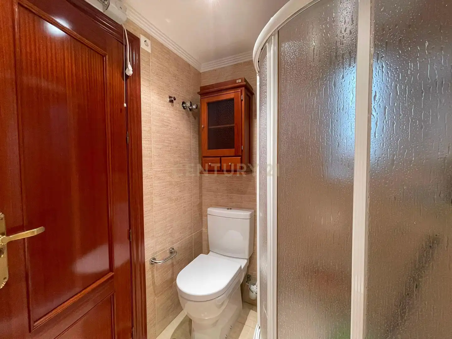 Bathroom of Apartments for rent in Granada  with Air Conditioner, Washing machine and Balcony