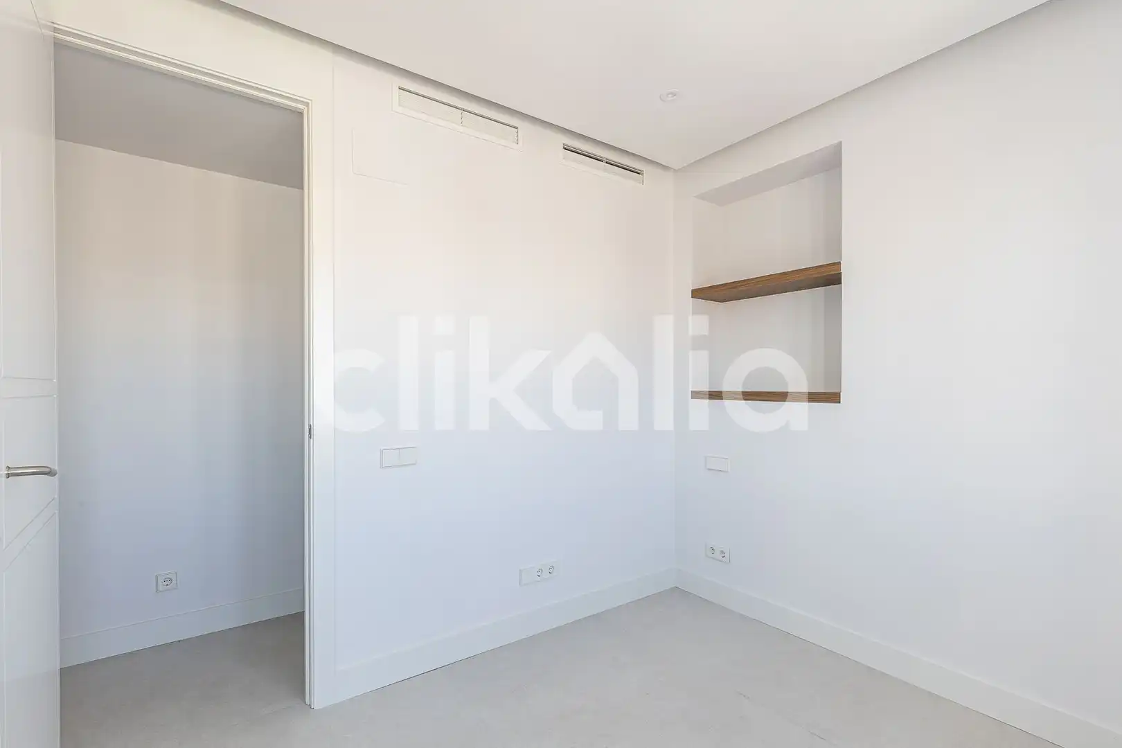 Bedroom of Attic for sale in Madrid  with Air Conditioner, Heating and Terrace