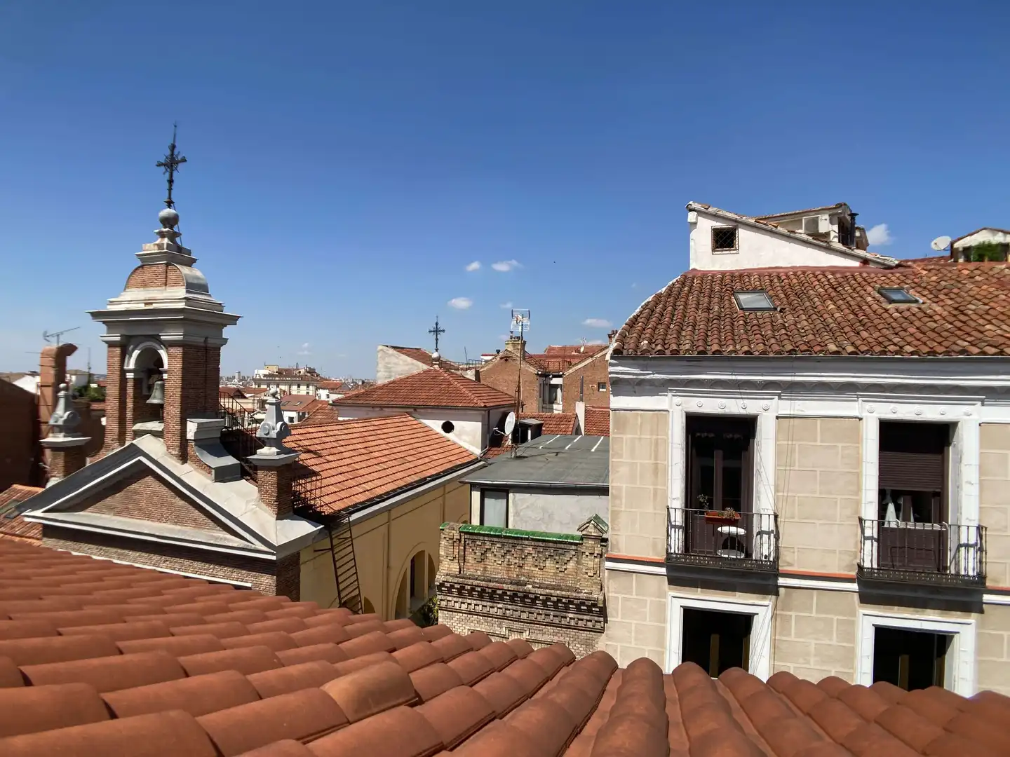 Vista exterior de Estudio de alquiler en Madrid con Aire acondicionado, Calefacción y Parquet