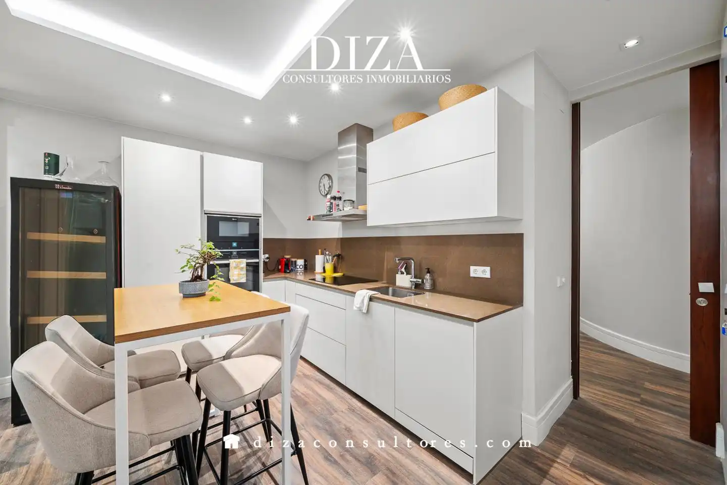 Kitchen of Ground floor for sale in Madrid  with Air Conditioner, Heating and Parquet flooring