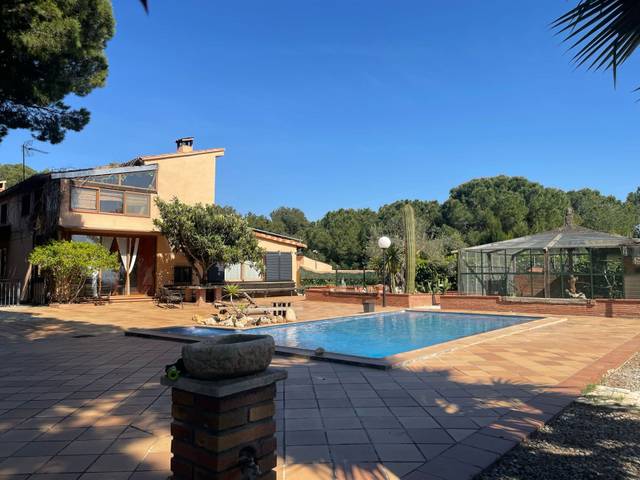Casa-chalet en Venta en Els Hostalets de Pierola