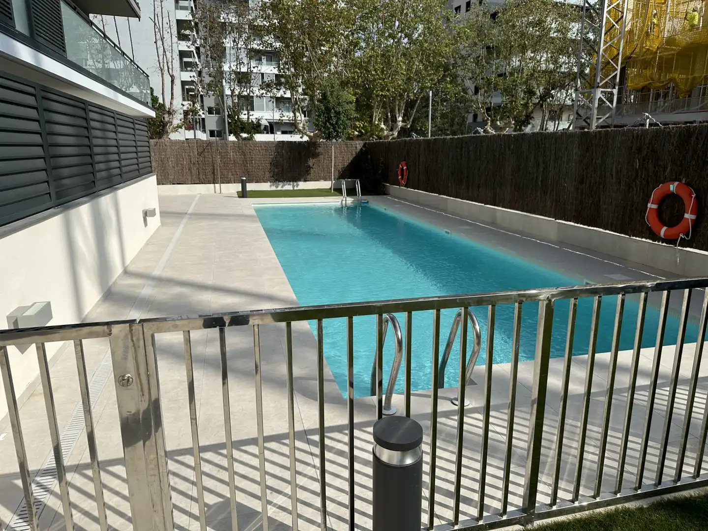 Swimming pool of Flat for rent in L'Hospitalet de Llobregat  with Air Conditioner, Parquet flooring and Oven