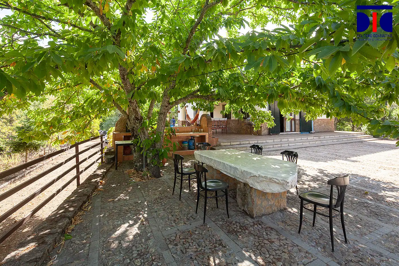 Terraza de Finca rústica en venta en Fuenteheridos con Aire acondicionado, Calefacción y Jardín privado