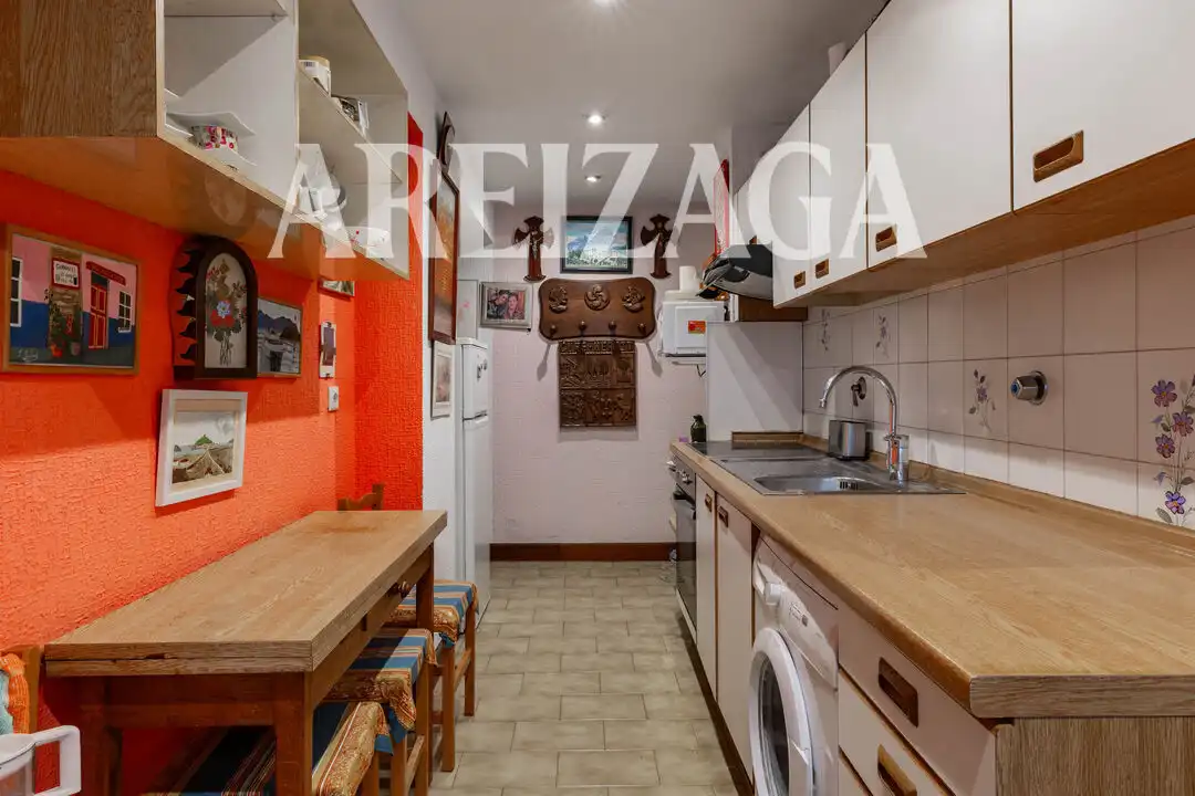 Cocina de Piso en venta en Donostia - San Sebastián  con Calefacción y Trastero