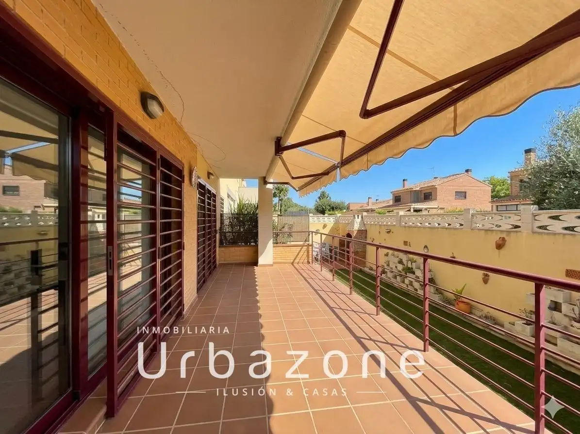 Casa con piscina en venta en Capricorn 9, imagen 5