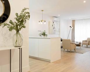 Dormitori de Apartament de lloguer en  Sevilla Capital amb Aire condicionat