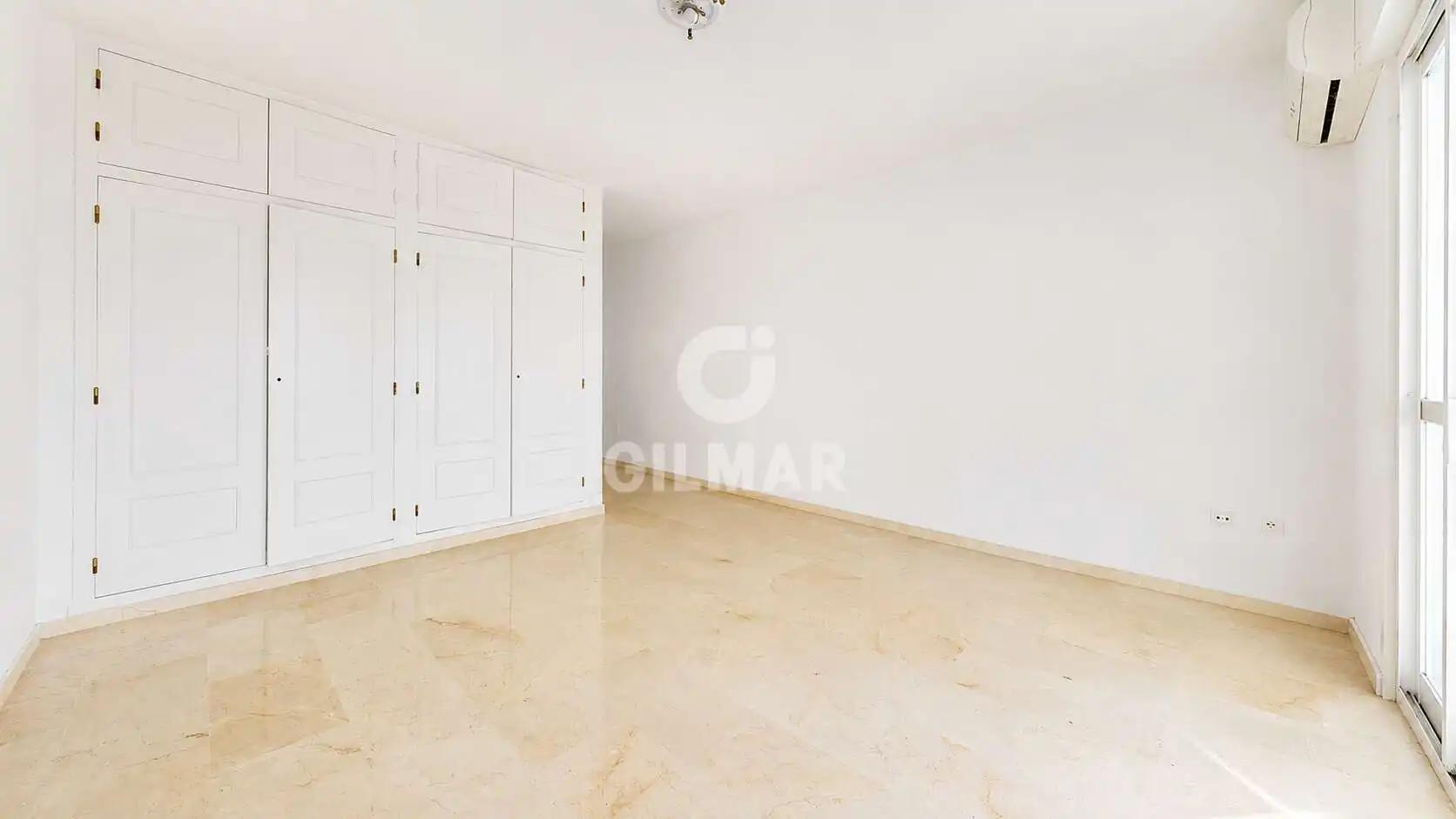 Habitación de Casa o chalet en venta en Benalmádena con Jardín privado y Piscina