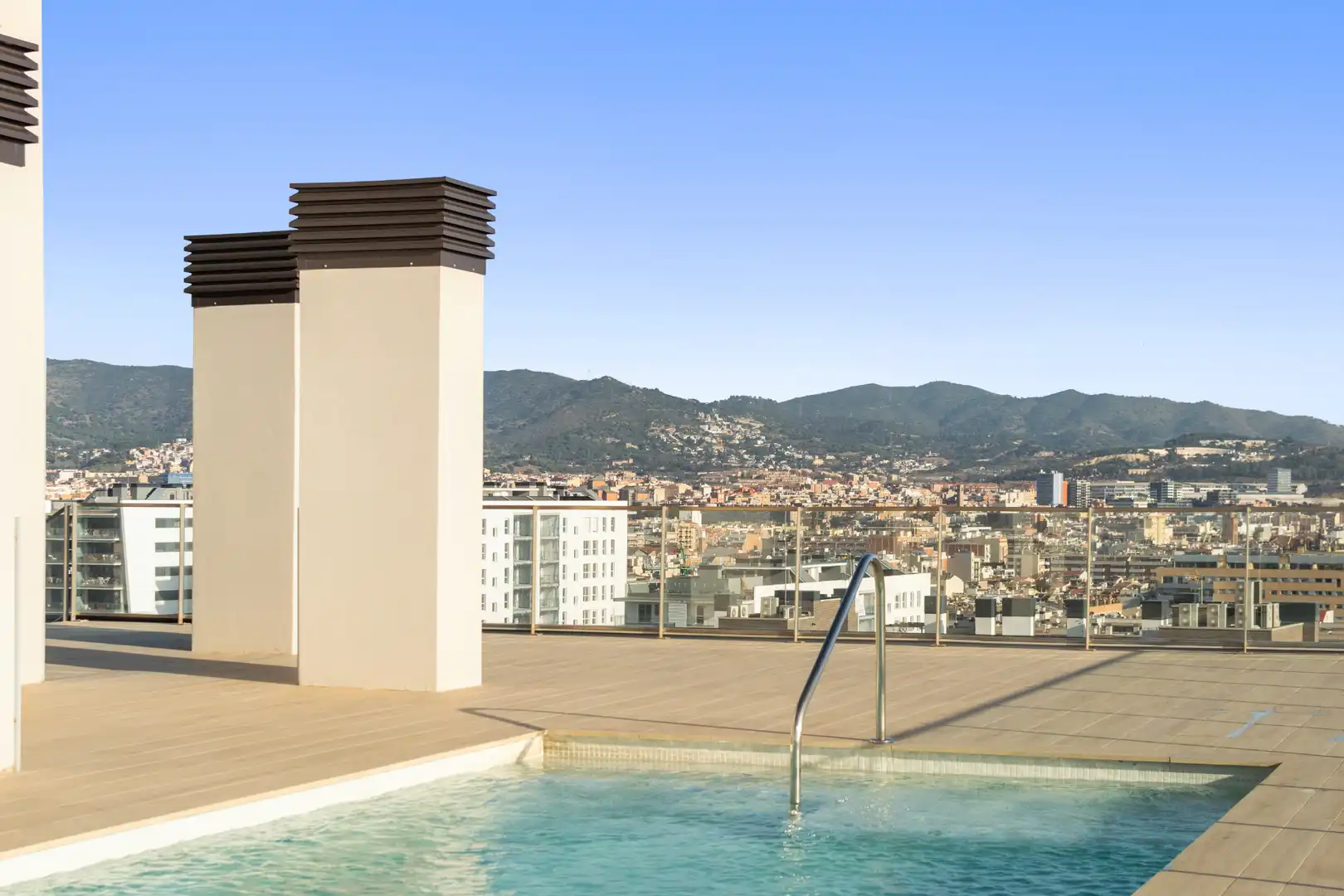 Appartamento con piscina in affitto a Carrer d'Eduard Maristany 260, imagen 18