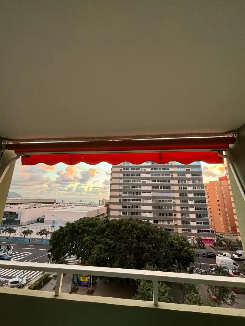 Flat for rent in Calle Heliodoro Rodríguez López, 26, La Salle - Cuatro Torres