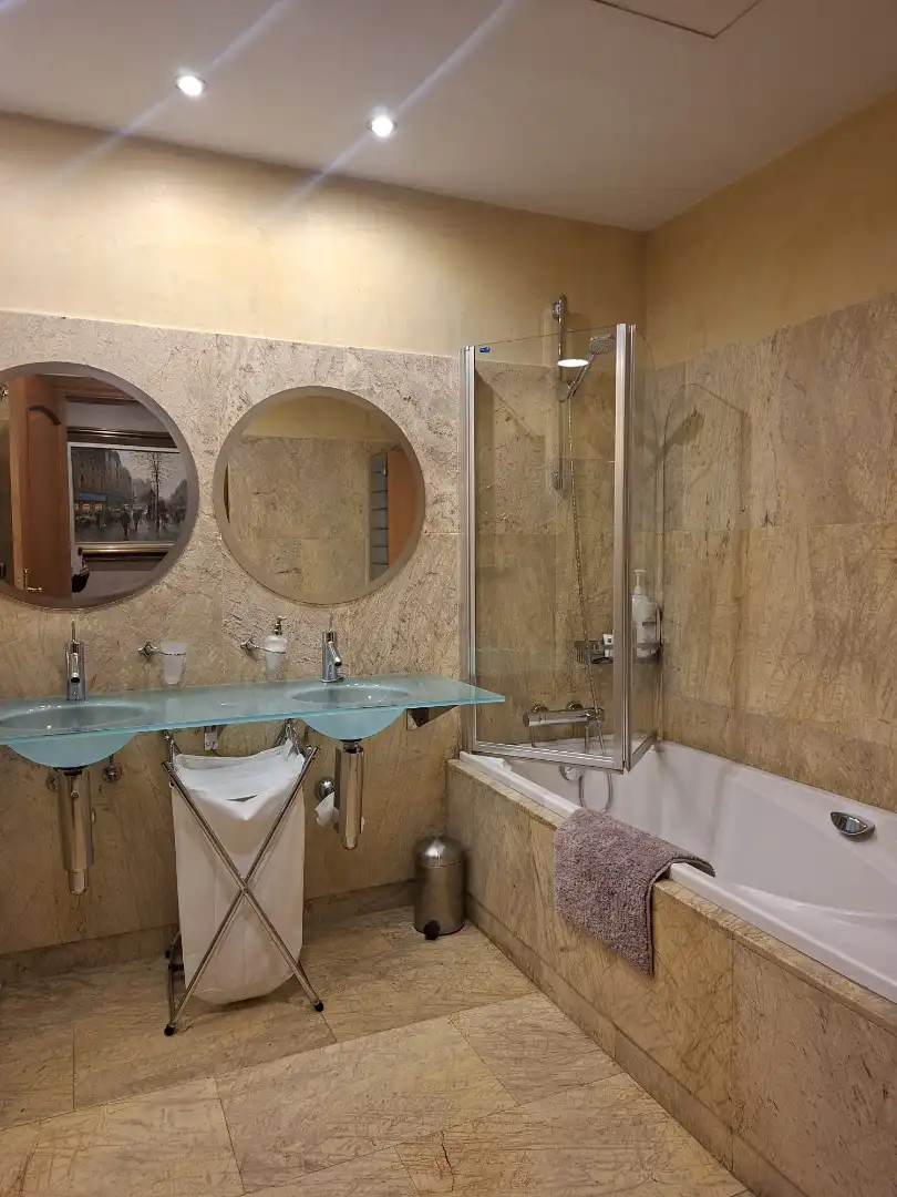Baño de Casa adosada en venta en Granada con Aire acondicionado, Calefacción y Parquet