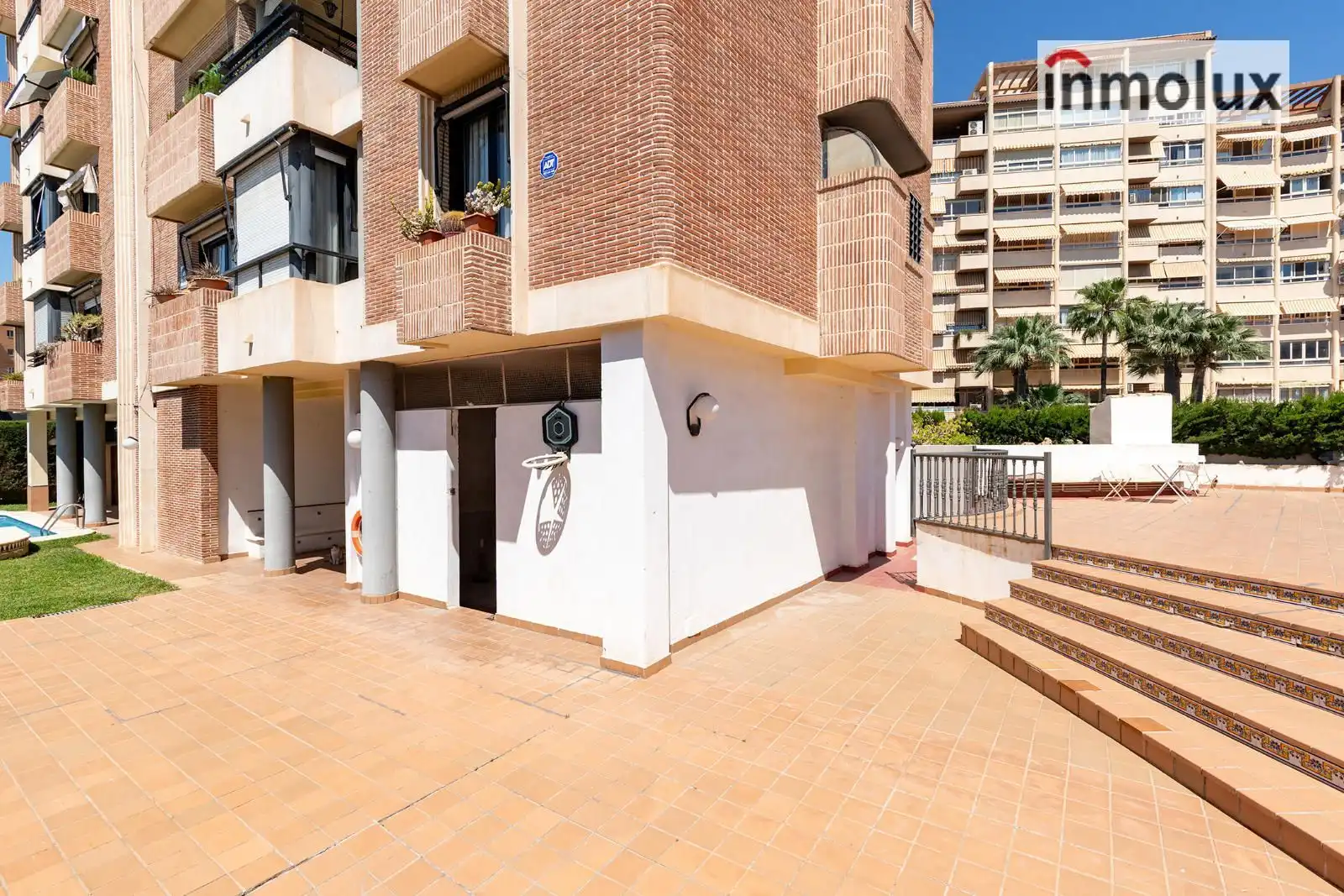Vista exterior de Pis en venda en Alicante / Alacant amb Aire condicionat, Calefacció i Piscina