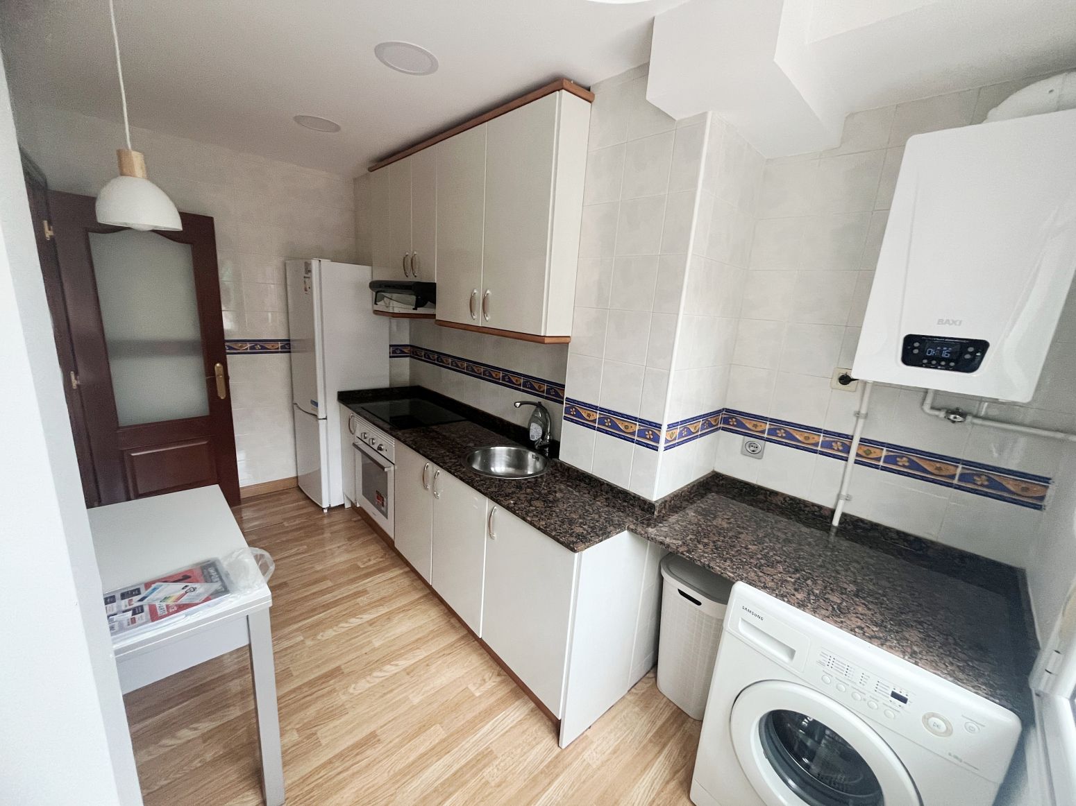 Kitchen of Flat to rent in Avilés  with Heating