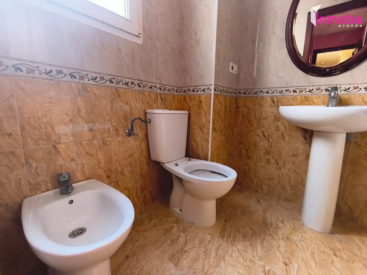 Bathroom of Flat for sale in Aranda de Duero  with Heating and Oven