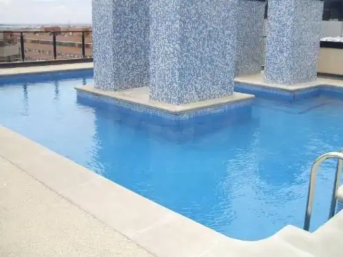 Estudi amb piscina en venda a Avenida Ensanche de Vallecas 83