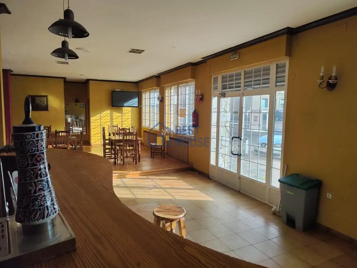 Business premises for sale in Matallana de Torío
