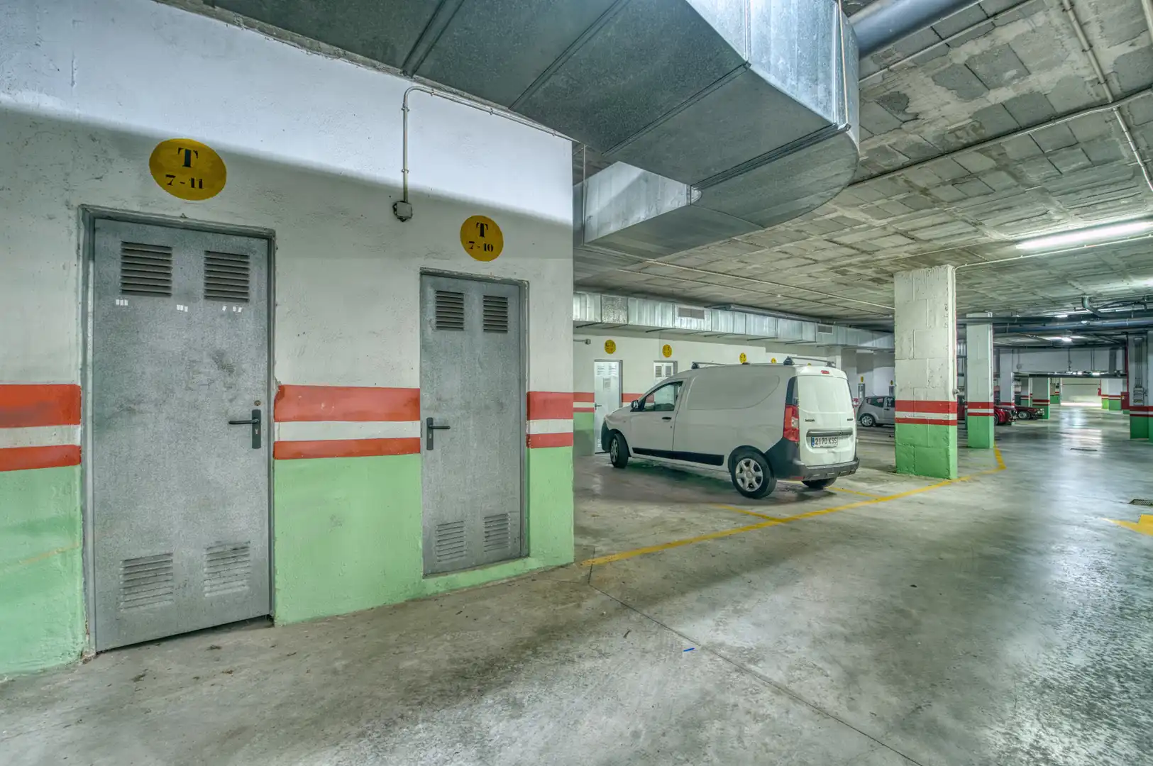 Parking de Ático en venta en Marbella con Aire acondicionado, Calefacción y Terraza